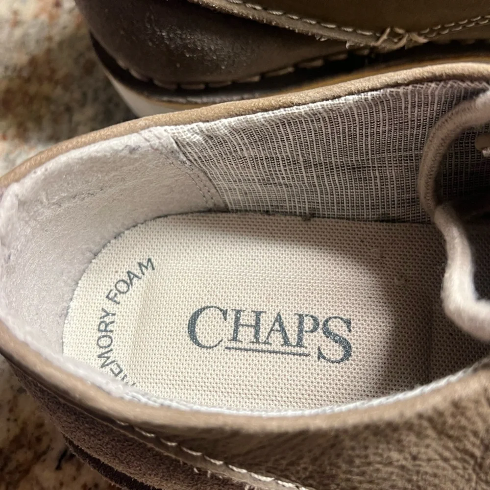 Men's size 10.5~ Chaps Suede Oxfords- Brown Lace Up Rubber Sole Memory Foam